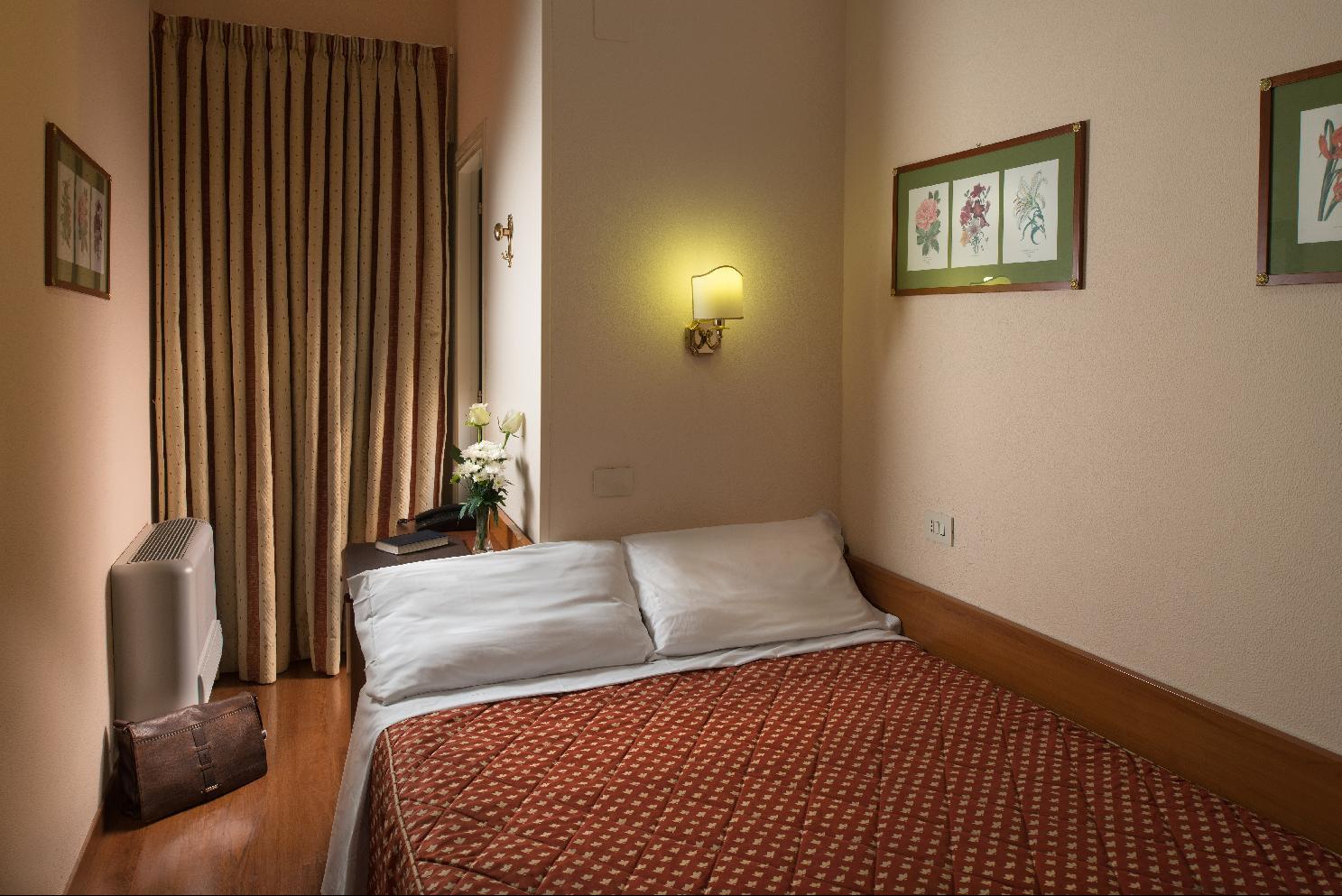 Hotel American Palace Eur Rome Exterior photo